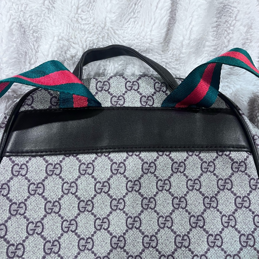 Gucci Beige and Green Backpack with Red Stripes - Picture 5 of 10